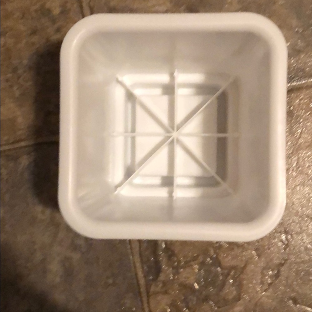 4 White Bed/Desk Risers - Picture 3 of 4